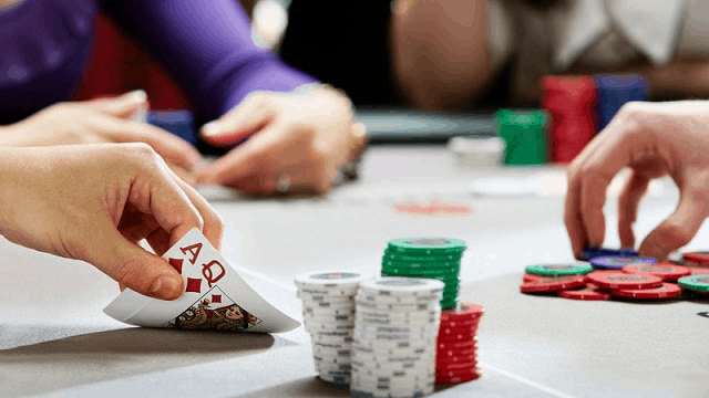 Thử vận may với phiên bản Poker được nhiều người ưa chuộng nhất