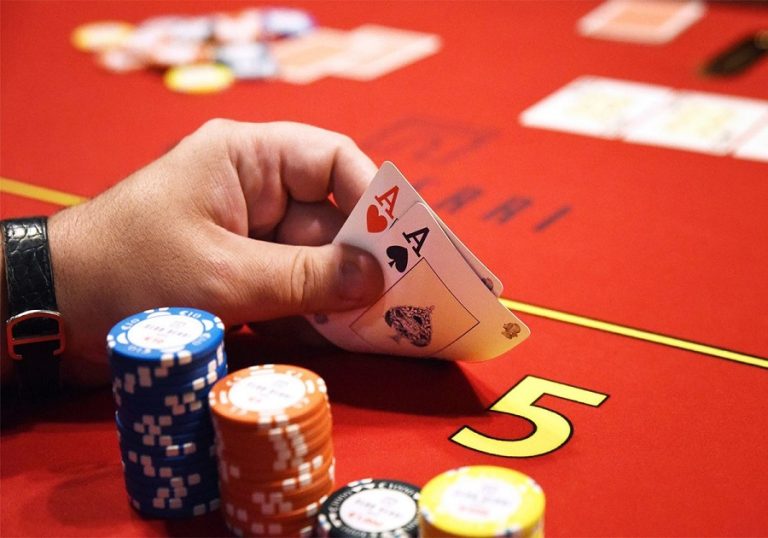 Nhưng vấn đề thường khiến bạn thua cần chú ý để chơi Poker dễ kiếm lời hơn